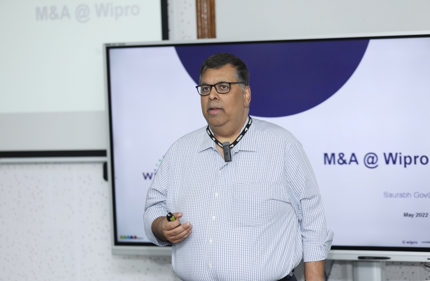 Sri. Saurabh Govil, Chief Human Resources Officer, Wipro, addresses the PGPEM students.