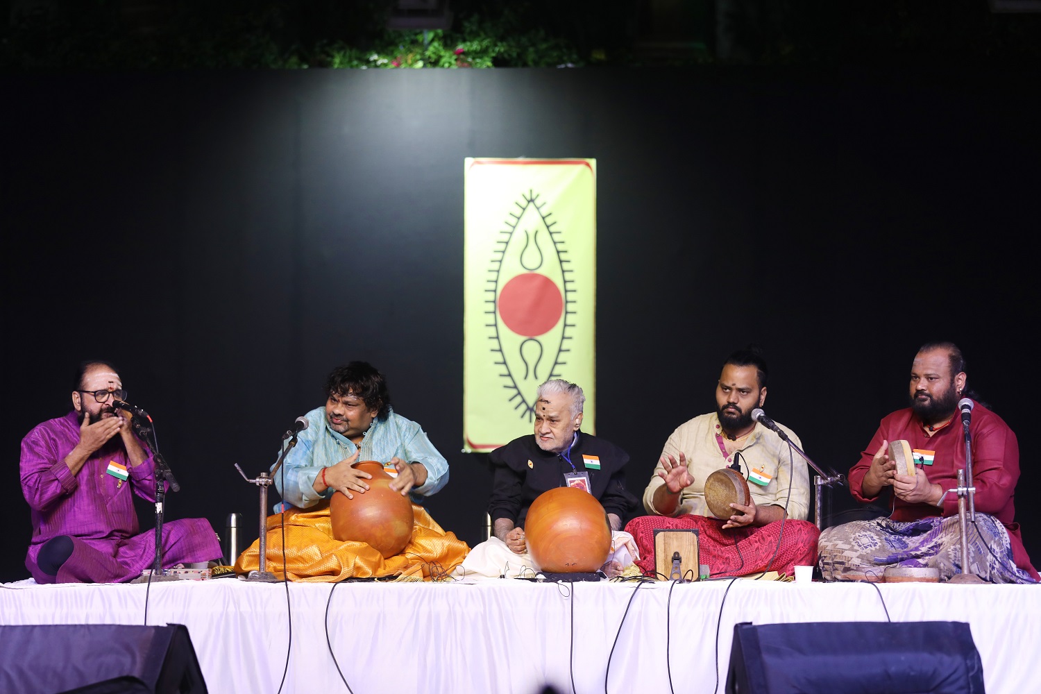 Ghatam maestro T.H. Vikku Vinayakram performs at Yamini 2023.