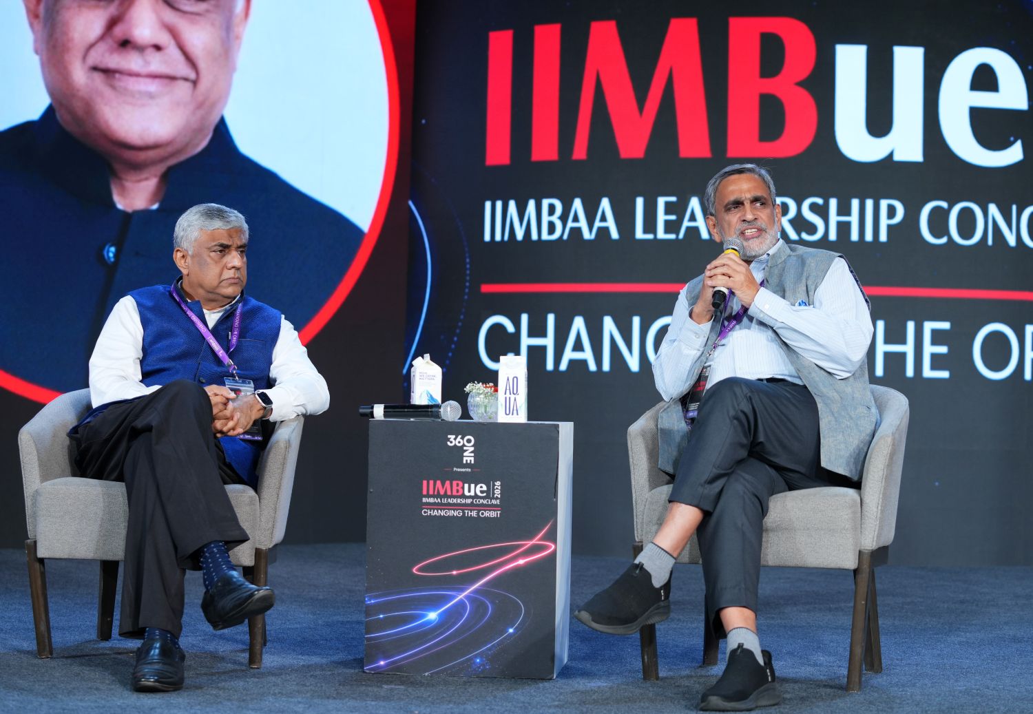 (L-R) Prof. M.V. Rajeev Gowda, public policy expert, former MP and former faculty at IIM Bangalore, hosts the concluding fireside chat titled, ‘The Changing Geopolitical Landscape’, with Venu Rajamony, Former Ambassador of India to the Netherlands, on the implications of an increasingly uncertain global order.