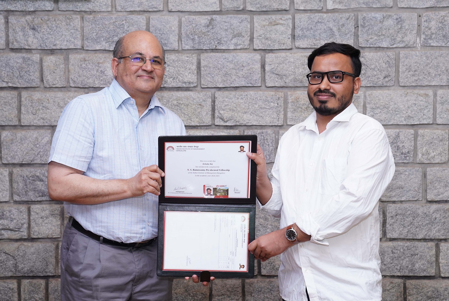 The ceremony concluded with the distribution of certificates, marking a formal close to the fellows’ enriching year at IIMB
