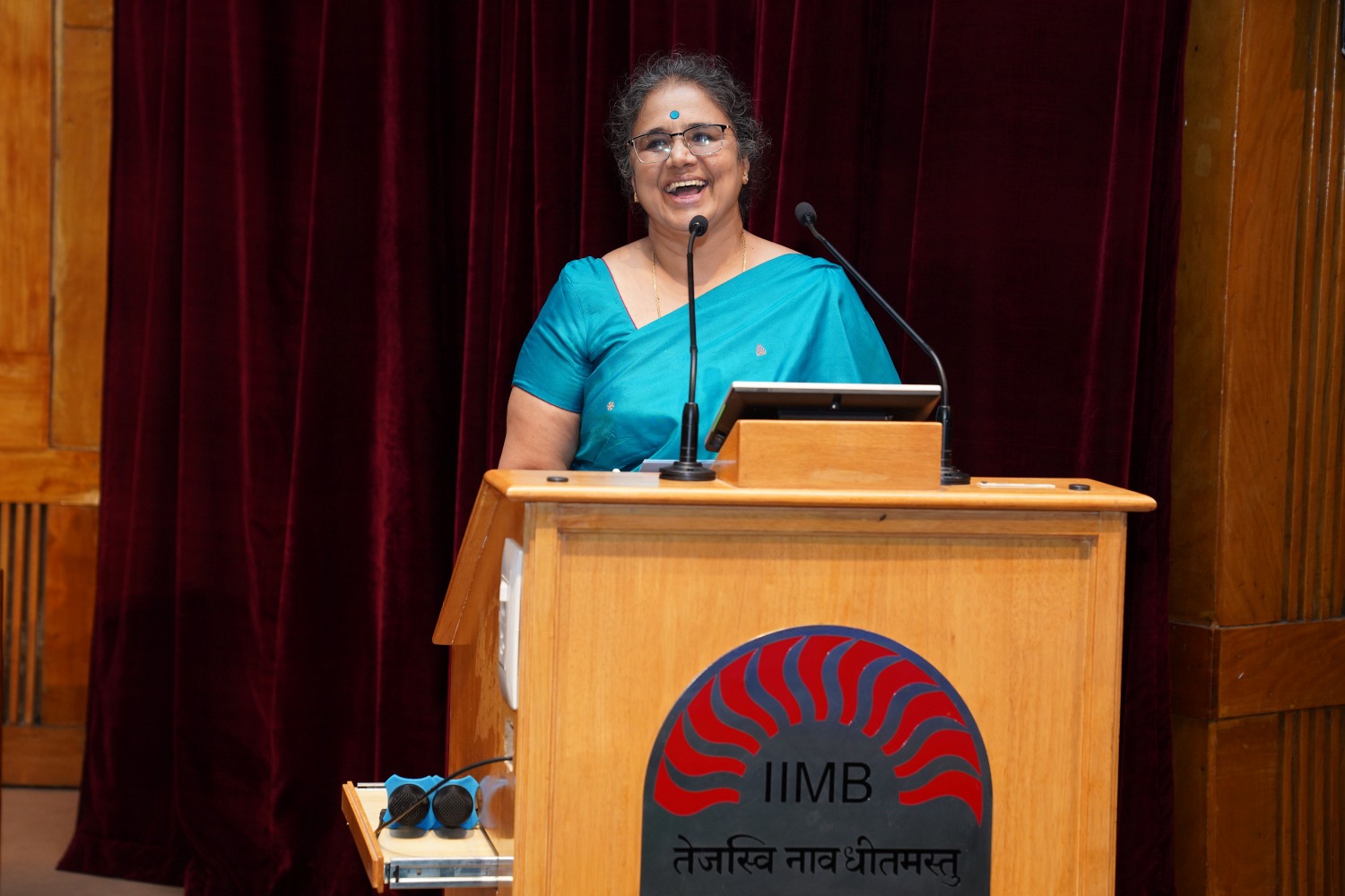 Prof. Vasanthi Srinivasan, Dean, Alumni Relations & Development and faculty in the OBHRM area at IIM Bangalore, introduces the recipients of the 2026 Distinguished Alumni Awards.