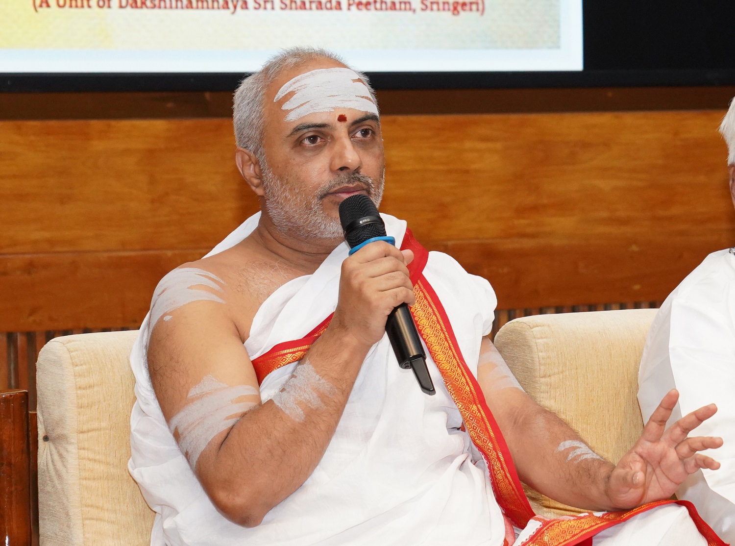 Vidwan Dr. Chandra Sekhar Tekal addressed the audience during the occasion.