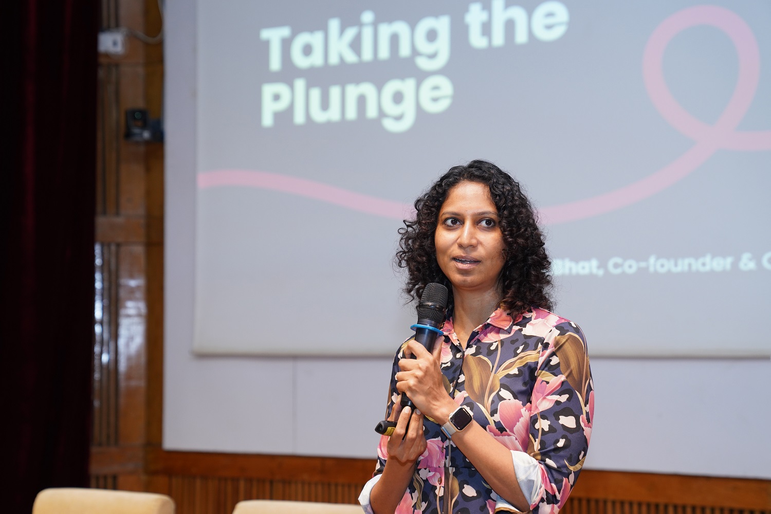 Test the Water, Taking the Plunge: Yamini Bhat, Co-founder & CEO of Vymo, at the 17th annual entrepreneurship summit Eximius 2024, jointly organized by PGP and PGP in Business Analytics students and NSRCEL on 6th July 2024. 