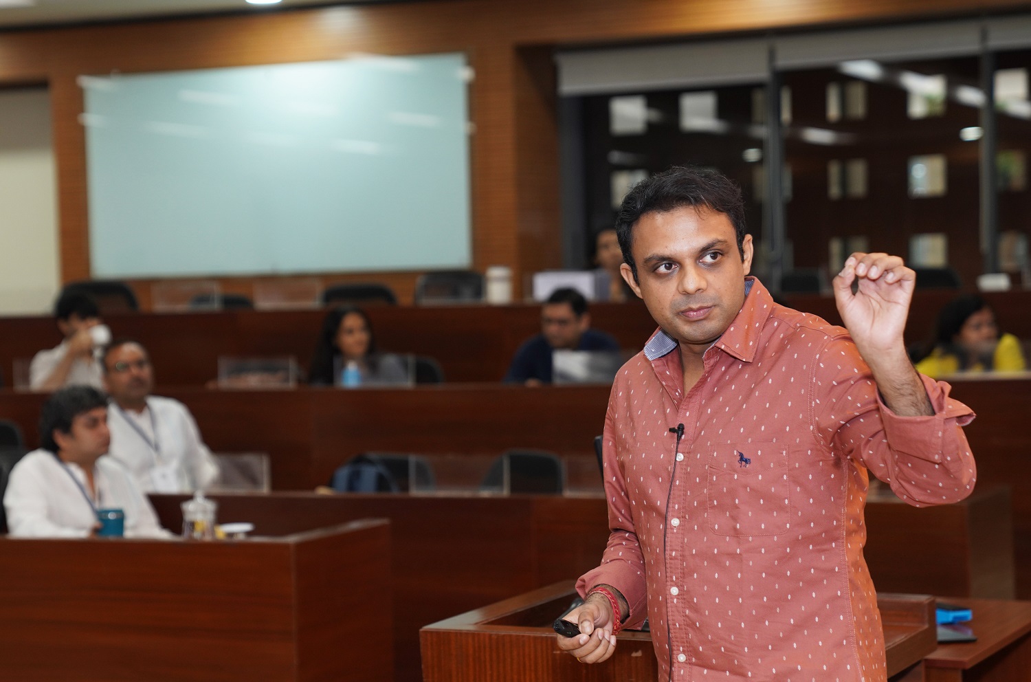 Prof. Yatish Arya, Ashoka University, presented findings on the political economy of green policy with ‘Green Spaces for Saffron Growth’.