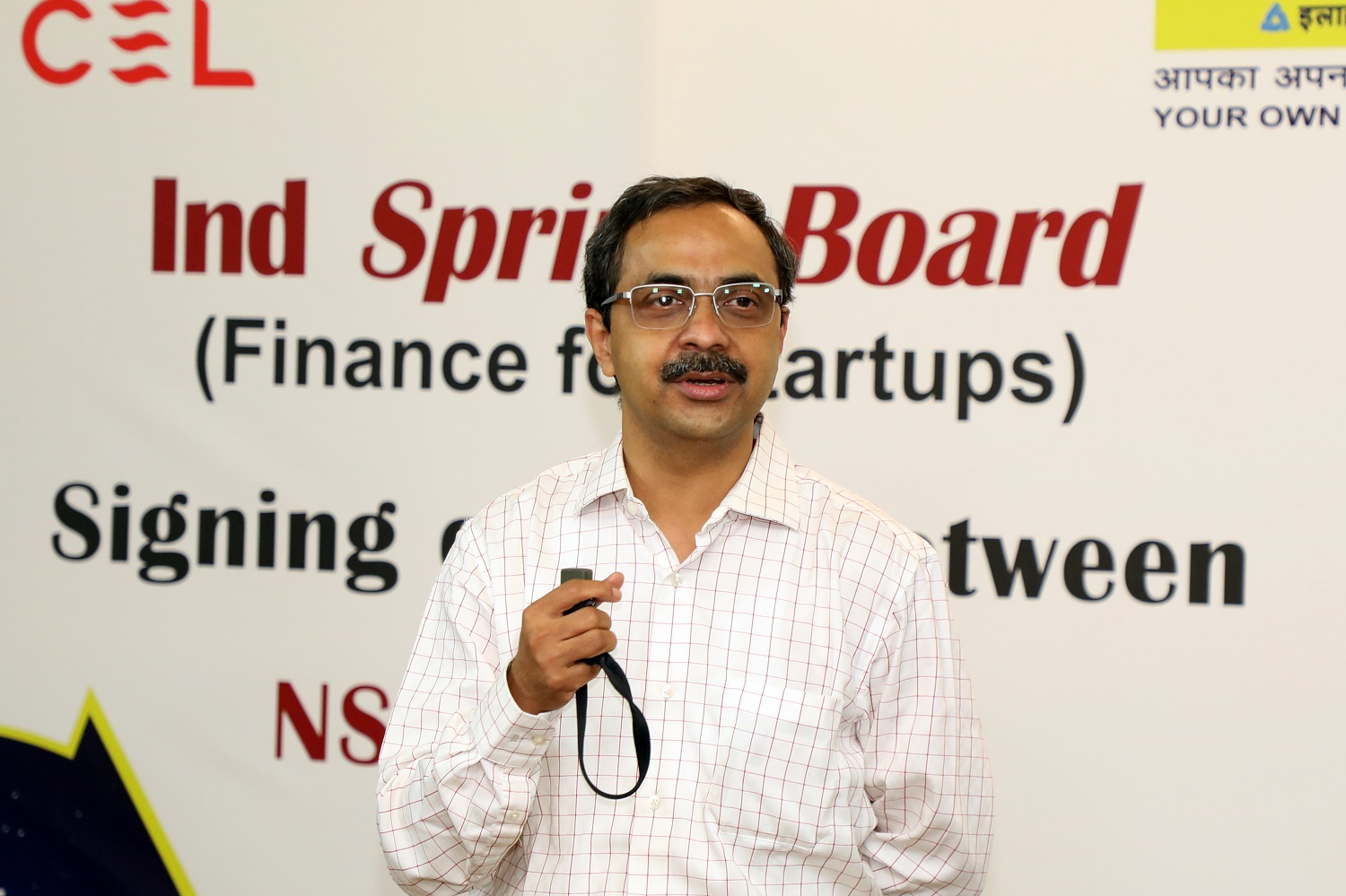 Anand Sri Ganesh, COO, NSRCEL at IIMB, welcomes participants to the MoU signing between IIM Bangalore and Indian Bank, today.