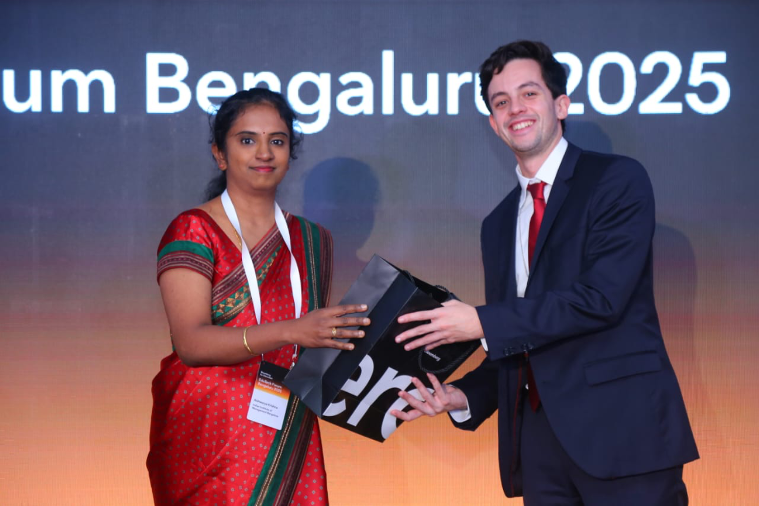 Dr. Aishwarya Krishna, Consultant, Centre for Capital Markets and Risk Management, IIM Bangalore, being felicitated after her lecture at the Bloomberg Edutech Forum, held on 2nd December 2025.