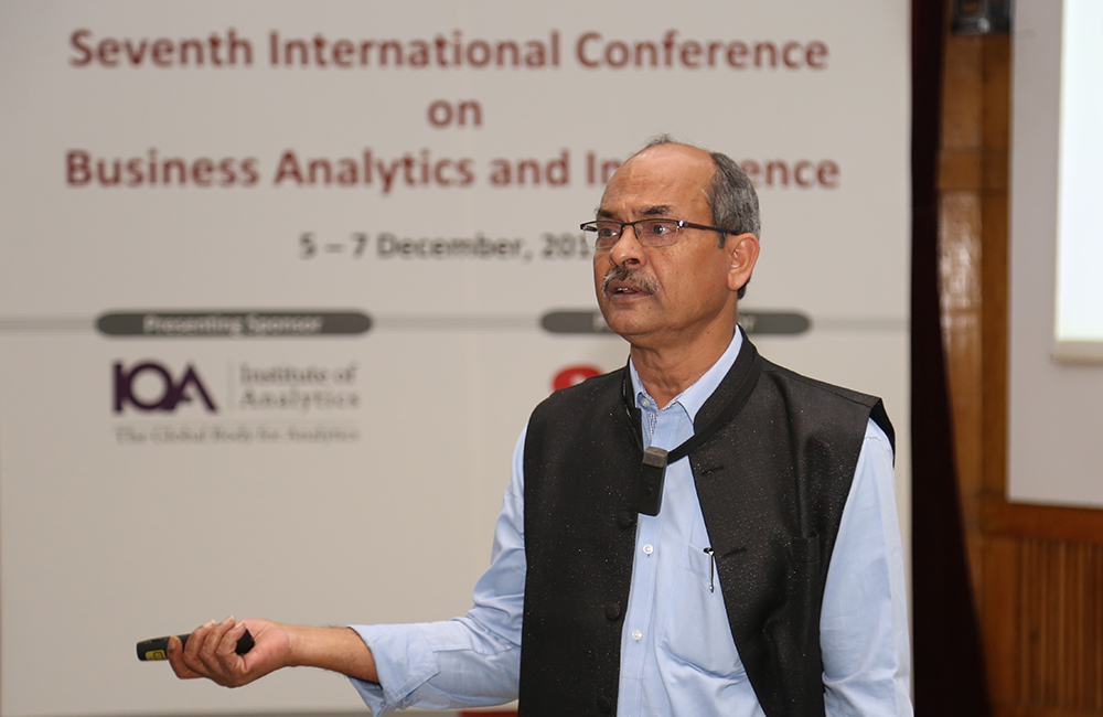 Manoj Kumar Tiwari, Director, NITIE Mumbai, speaks about ‘Air Cargo Transportation Risk using ML Techniques’ during the conference.
