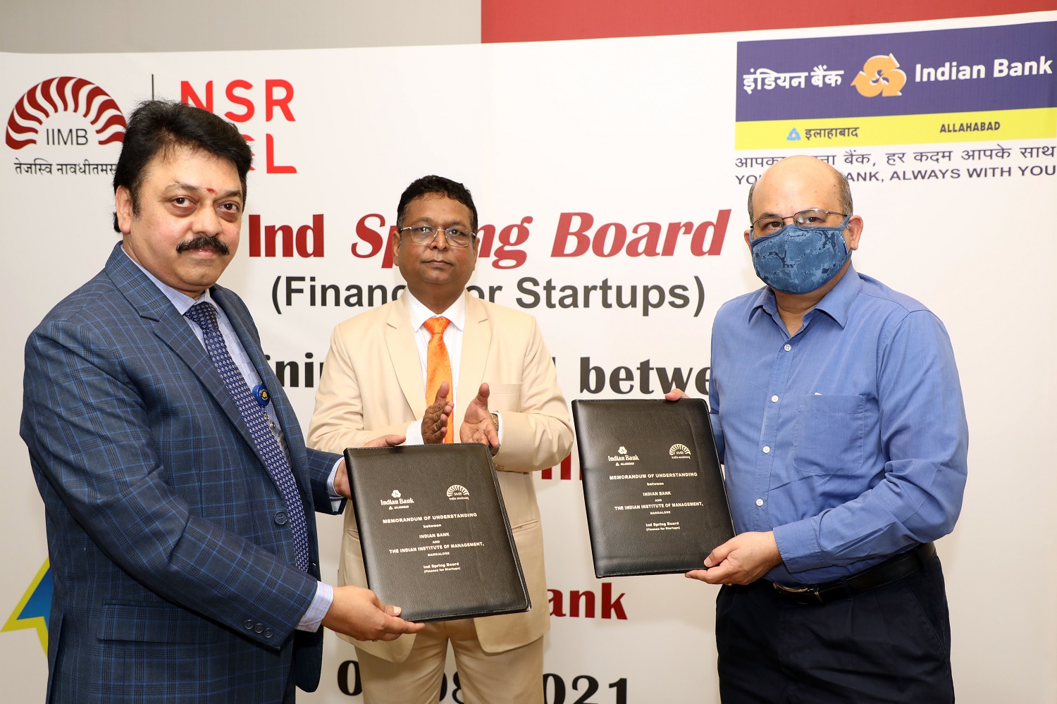 K.S. Sudhakar Rao, General Manager (MSME), Indian Bank, lists product features of the bank’s offering to start-ups. 