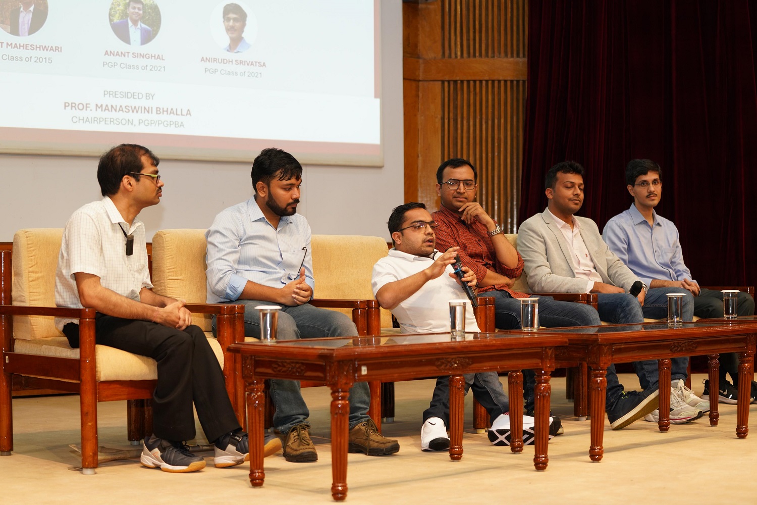 (L-R) IIMB Alumni - Rachit Maheshwari, Abhilash Kumar, Zubin Sheth, Ananth Narayan, Anant Singhal, Anirudh Srivatsa.