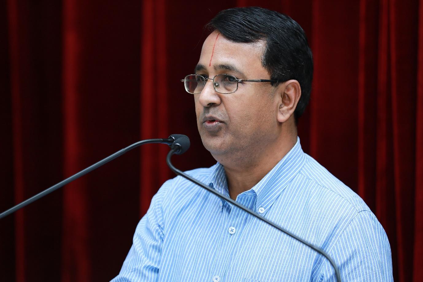  The Dean, Administration, Professor M S Narasimhan delivers the vote of thanks.