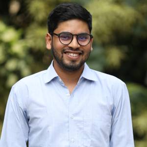 Kapil Gupta, PhD scholar (2020) receives the Director’s Merit List award for securing the highest CGPA in year one of the programme. 