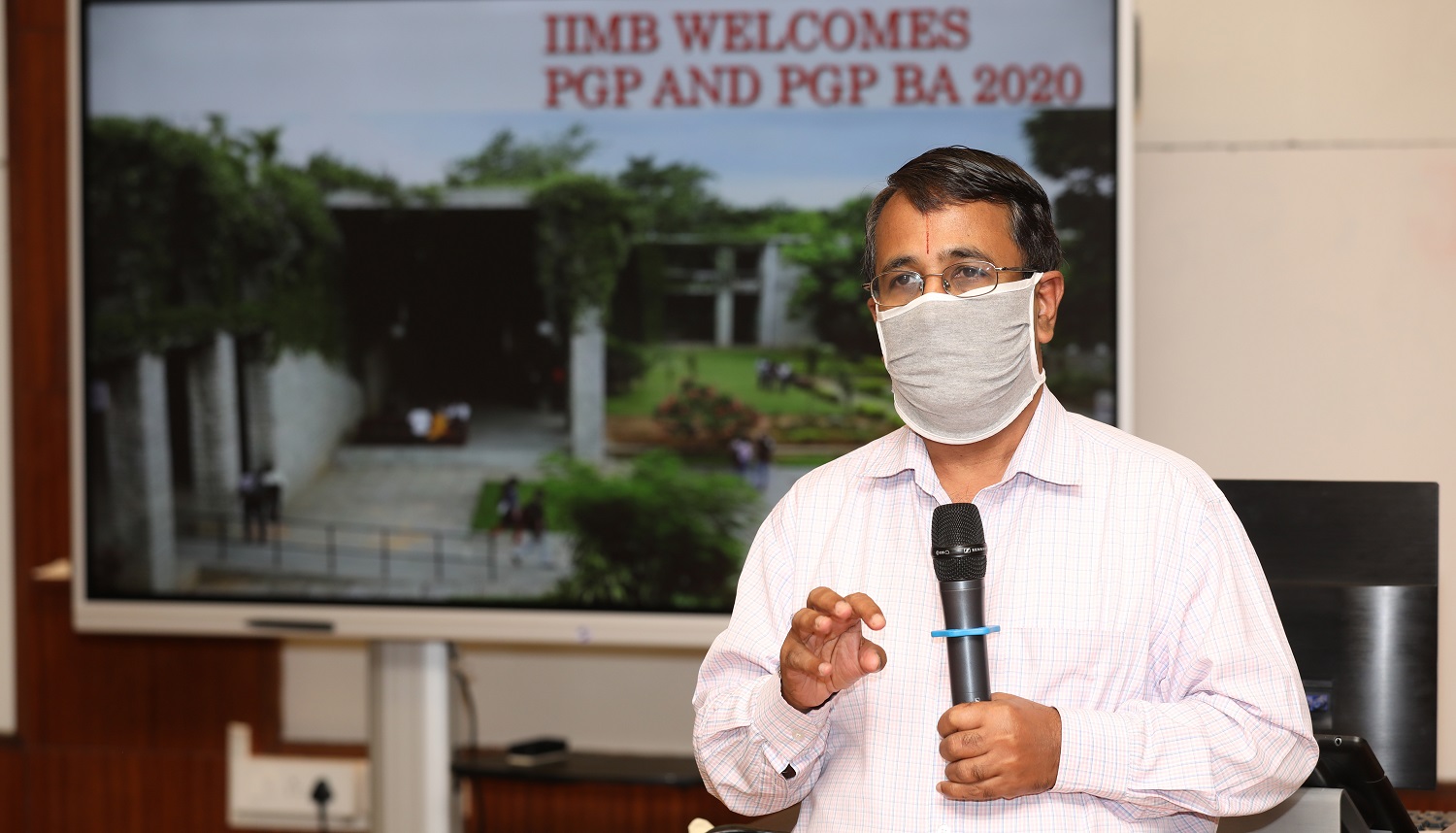 Prof. M S Narasimhan, Dean, Administration, welcomes the students.