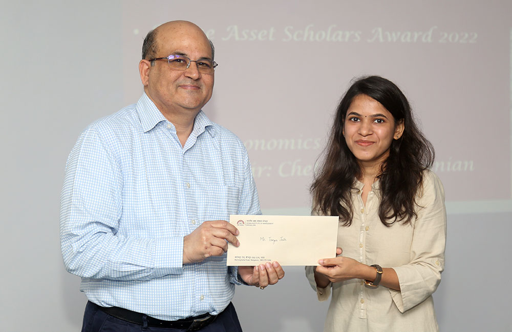 Tanya Jain, PhD scholar from the Economics area, receives Mirae Asset Scholars Award 2022 IIMB Director Professor Rishikesha T. Krishnan