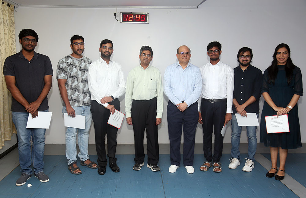 Prof. Ananth Krishnamurthy and Professor RT Krishnan thanked members of the Student Affairs Council (SAC) of the Doctoral Programme for their work, especially during the pandemic.