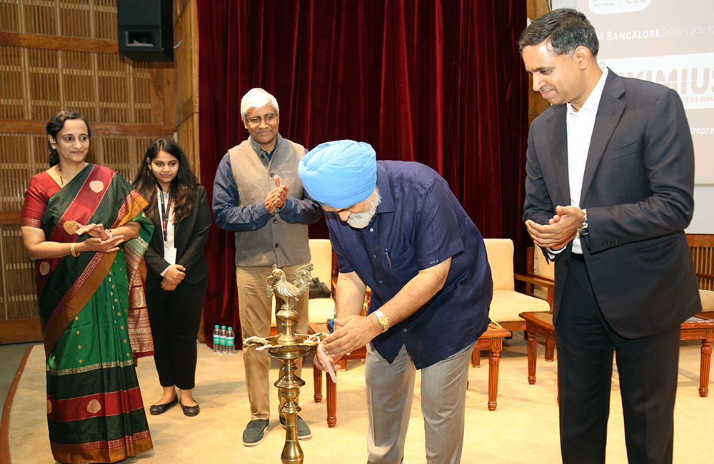 Dr. Montek S. Ahluwalia, Former Dy. Chair, Planning Commission, inaugurates Eximius 2019, the three-day entrepreneurship summit, from August 09-11, at IIMB.